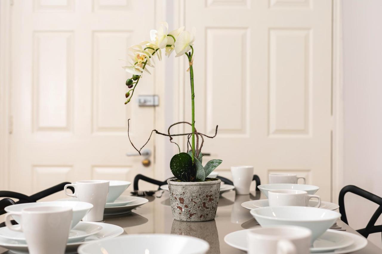 Penthousestays Notting Hill - Spacious 3 Bedroom King Bed Apartment - Near Portobello Road & Kensington High Street London Kültér fotó